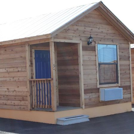 4K Lodges Poth Exterior foto